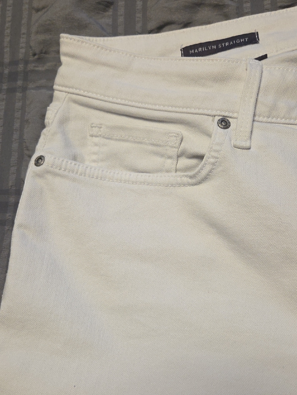 14P NYDJ White Cropped Straight Leg Jeans, Like New! - Picture 5 of 5